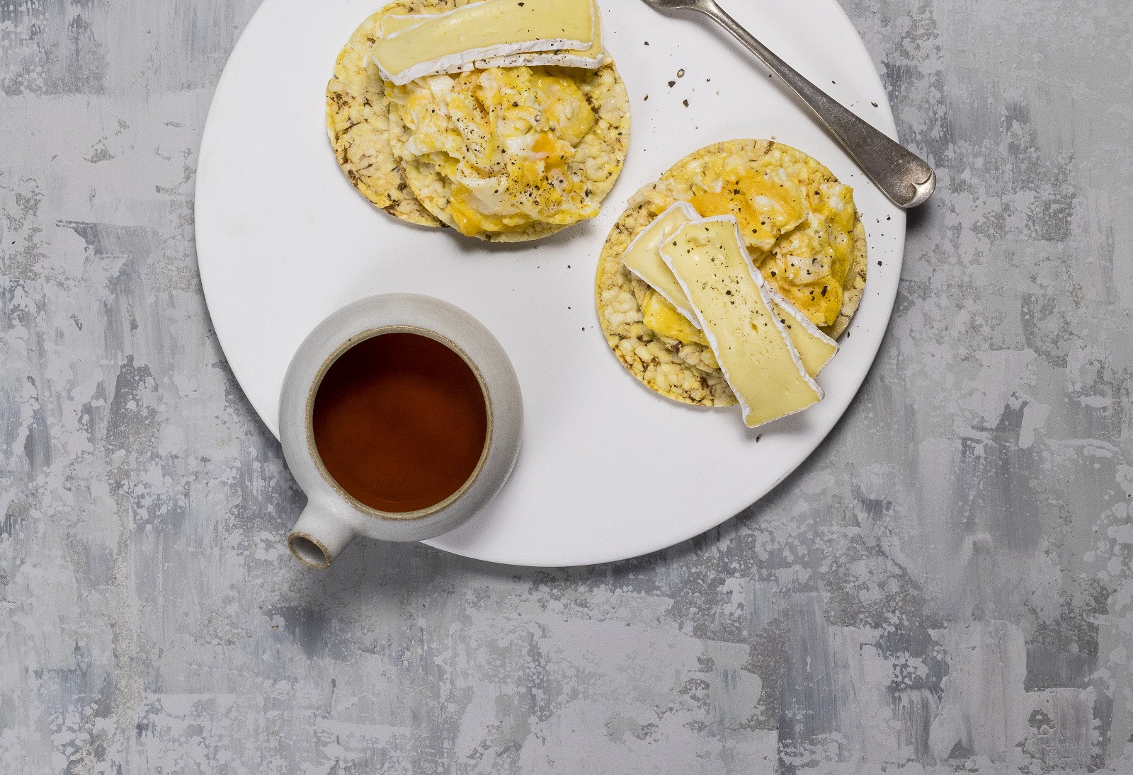 Scrambled Egg & brie on CORN THINS slices
