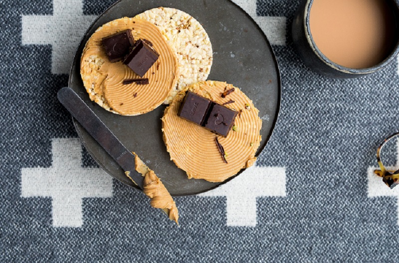 Nut butter and dark chocolate on CORN THINS slices