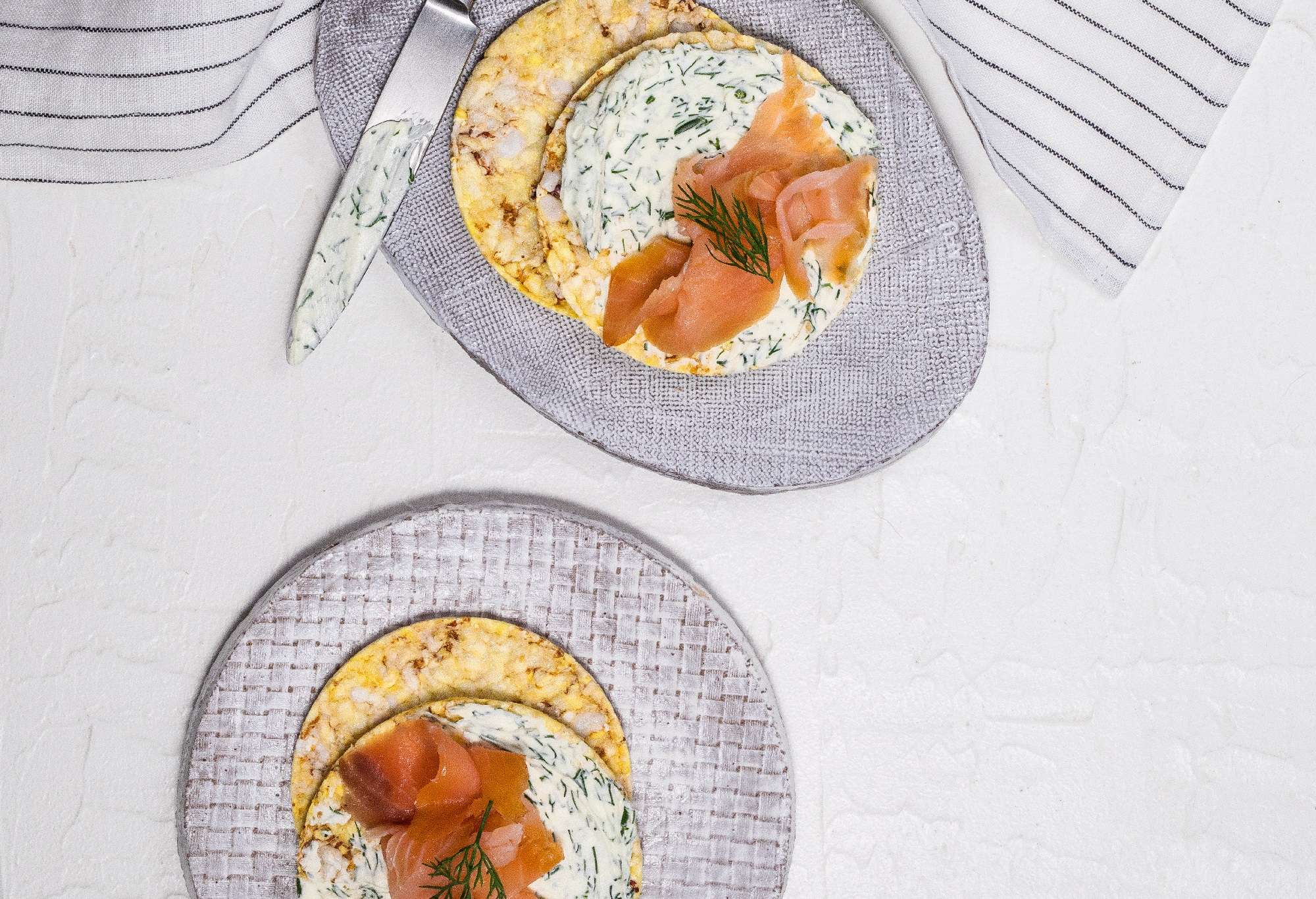 Dill cream cheese with smoked salmon on CORN THINS slices