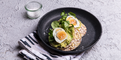 Avocado, boiled egg & watercress on Corn This slices
